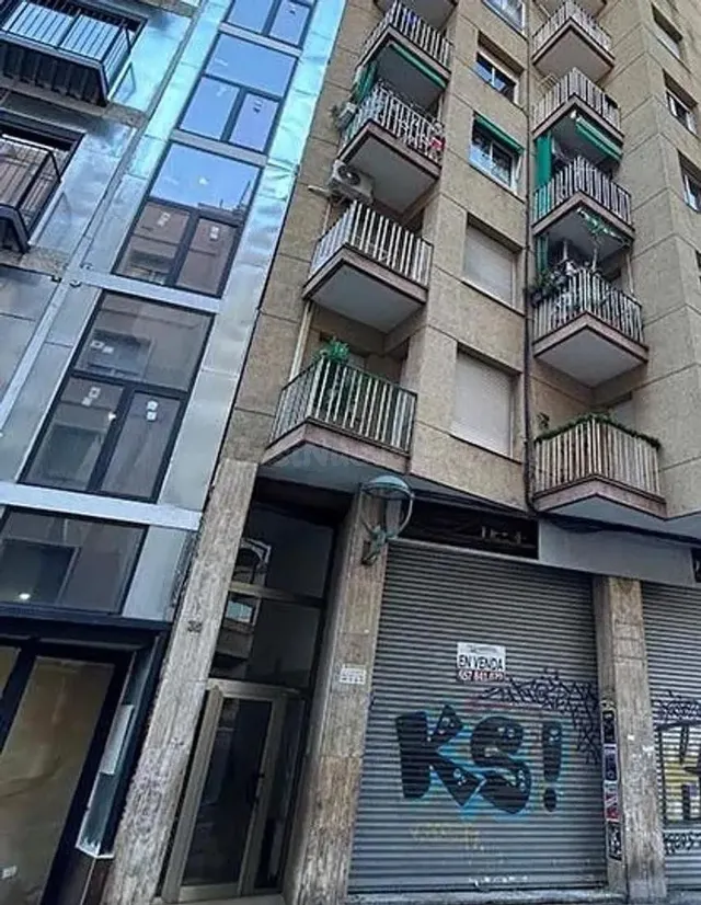 SE VENDE PISO OKUPADO en Avenida ESTANISLAU FIGUERES Nº 35 T - foto 3
