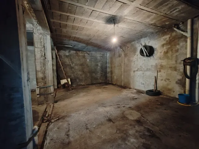 EDIFICIO EN VENTA CON DOS PISOS INDEPENDIENTES Y LISTOS PARA ENTRAR A VIVIR EN BOIRO — 40