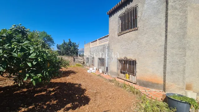 Casa en Benidoleig (Para Reformar) a 15 km de Dénía - foto 4