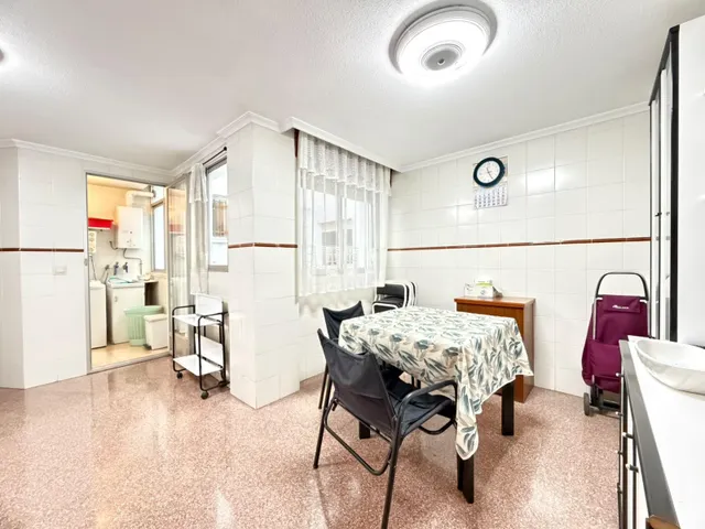 Vivienda con vistas a Plaza América, 3 dormitorios y garaje incluido — 11