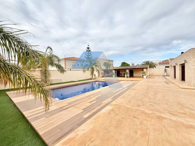 CHALET EN UNA PLANTA EN LA URBANIZACIÓN LOS GIRASOLES — 15