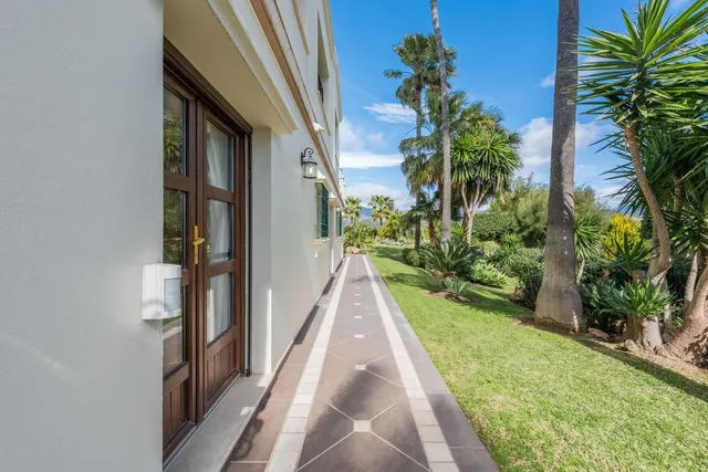 Chalet 6 habitaciones 341m² en venta - Costa Del Sol — 33