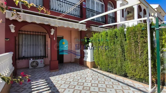 PLANTA BAJA CON PISCINA A 700 METROS DEL MAR EN EL ALAMILLO – REF. 1858 — 2