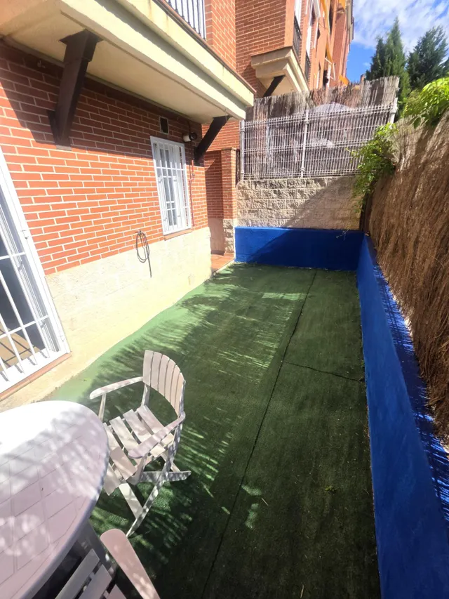 Bajo con terraza — 33