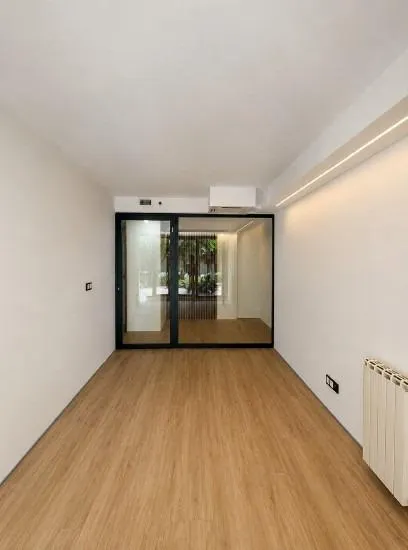 Oficina con espacios independientes y vistas a un agradable jardín en Sant Antoni — 9