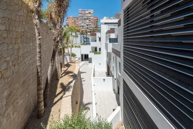 Fantástico dúplex  con ascensor en la playa de Benidorm — 10
