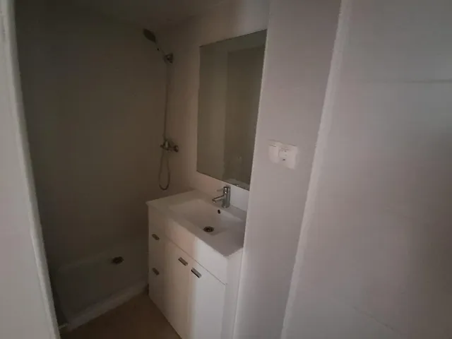Piso a estrenar de 1 dormitorio con ascensor en el centro de Ribadeo – Cerca de las playas — 7