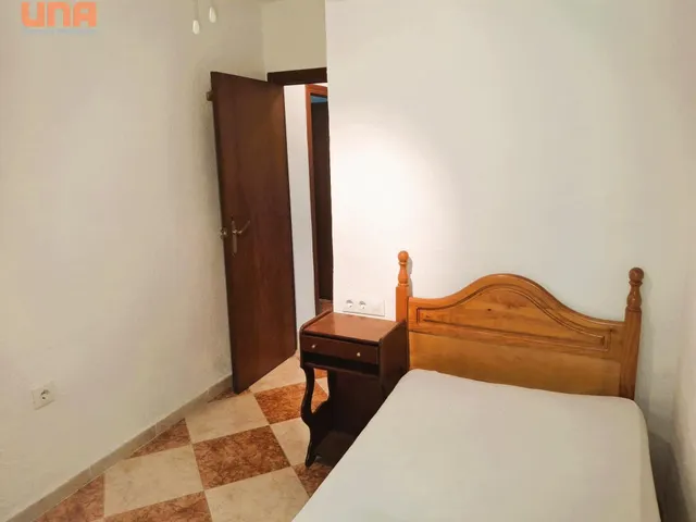 Gran piso en Almogares junto a Vial — 31