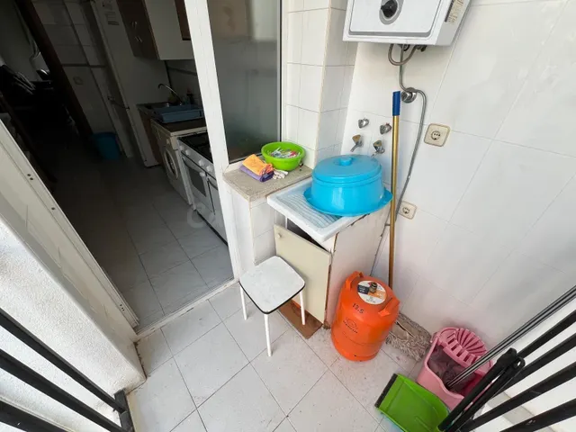 GRAN PISO EN ALQUILER POR habitaciones - foto 3