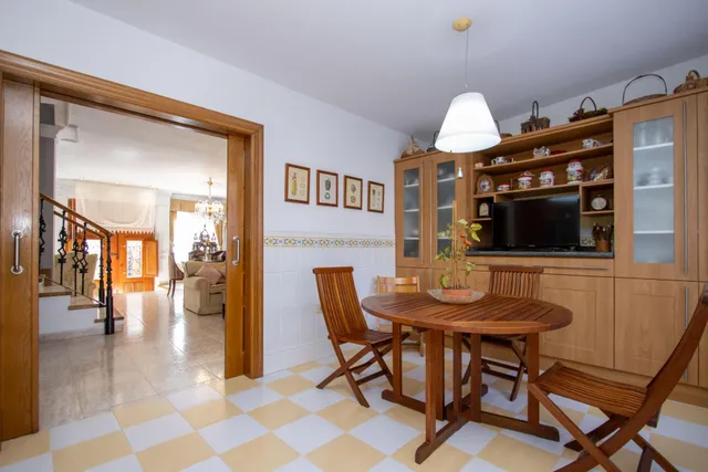 MONCOFAR (CASTELLÓN). CASA SINGULAR DE 2 PLANTAS JUNTO A LA IGLESIA. — 35