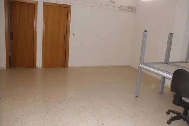 Bajo Comercial C/ Enric Valor-Ontinyent — 4