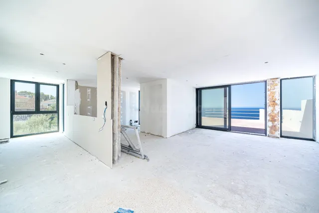 Impresionante villa en primera línea sobre el acantilado de Bahía Grande con espectaculares vistas panorámicas al mar — 12