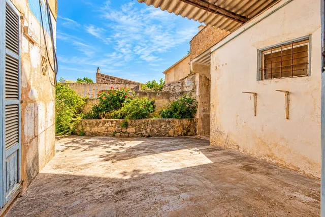 Casa señorial de 300 m2 para reforma integral en el centro de Porreres — 21