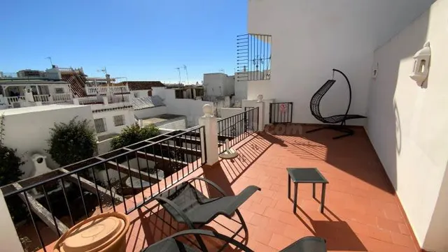 Gran casa mata de 3 plantas con licencia turística en el Cas - foto 2