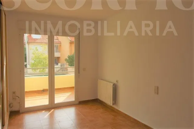 Adosado en alquiler  SIN AMUEBLAR en Urbanización Torre en Conill — 14
