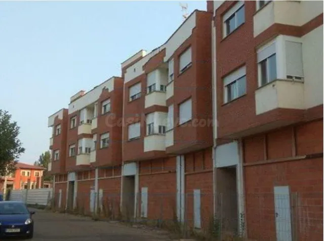 LOCAL COMERCIAL DESTINADO A GARAJES EN SANTA COLOMBA DE CURU - foto 3
