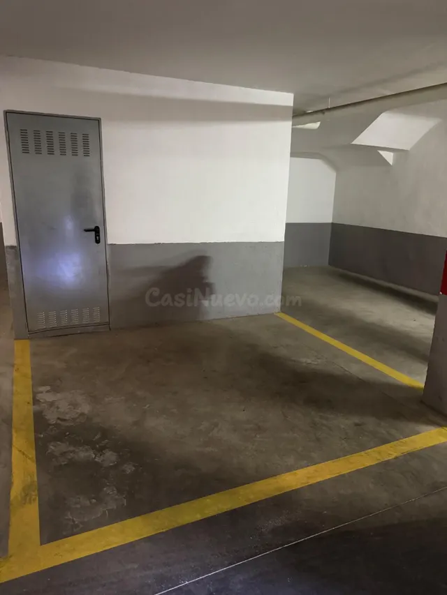 Venta de garaje trastero en calle Garzón de La Zubia. — 2