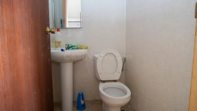 Nave o casa, ideal para convertir en vivienda - foto 4