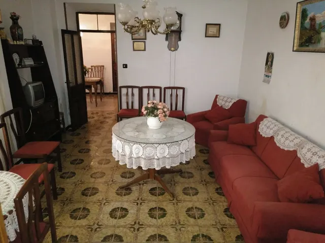 CASA CON EXCELENTE ubicación DE DOS ALTURAS Y CÁMARAS — 7