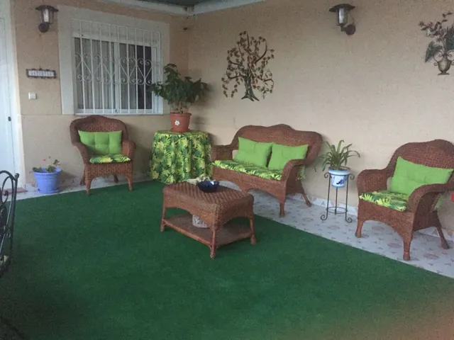 Chalet a 30 metros de la playa de 2 plantas con posibilidad de hacer otro apartamento — 6
