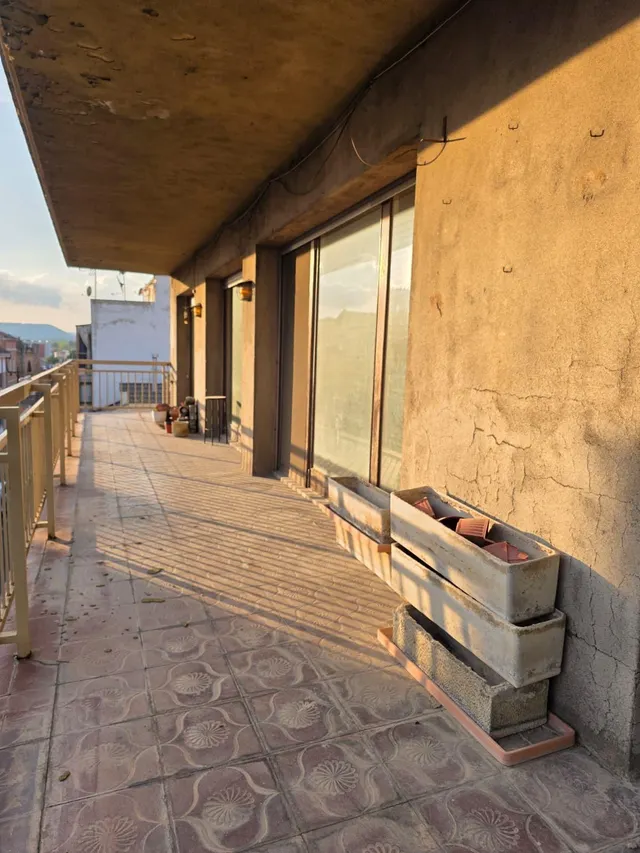 Venta ático en Igualada zona balmes 6 habitaciones, terraza y garaje!! — 6