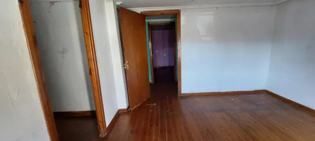 CASA DE 4 DORMITORIOS EN GANZO — 29