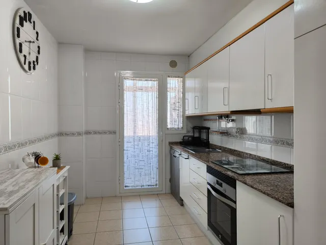Excepcional vivienda en violant d'hongria con parking doble, trastero y zona comunitaria — 13