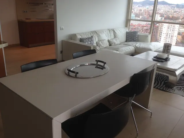 PISO ALTO CON VISTA PANORAMICAS AL MAR Y A LA CIUDAD — 3