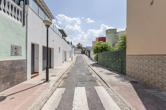 SOLAR EN LANCHA DEL GENIL — 10