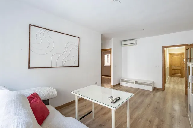 Piso con garaje, trastero y excelente ubicación en Huétor Ve - foto 3