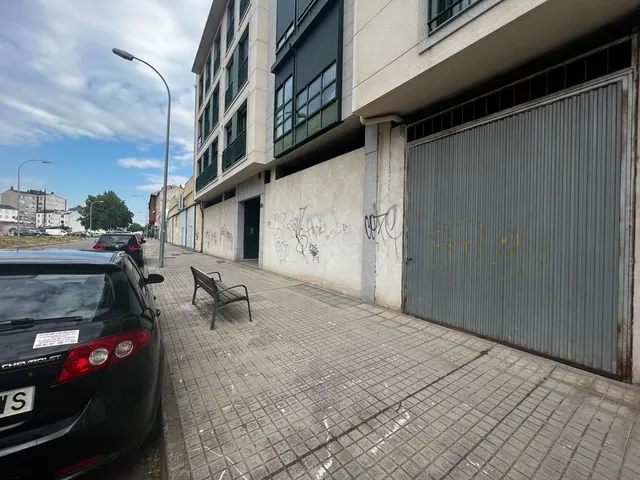 GRAN LOCAL CON POSIBILIDAD DE SEGREGAR EN 4 LOCALES — 4