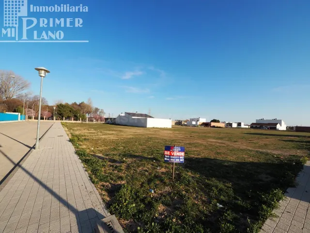 *¡OPORTUNIDAD! Solar EN ESQUINA, con 659 m2, en el Poligono  - foto 2