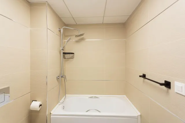 VIVIENDA ADOSADA A ESTRENAR — 25