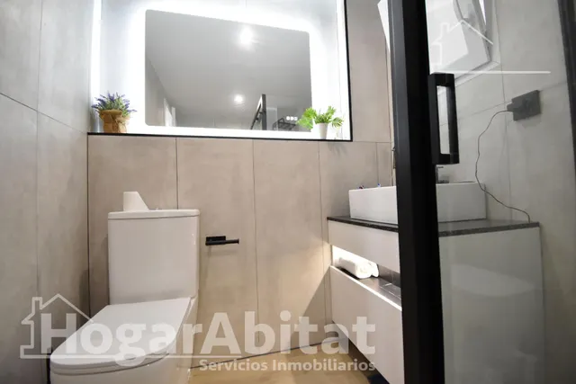 ¡REFORMADO A ESTRENAR! IMPECABLE, AMPLIO Y EXTERIOR CON BALCÓN — 30