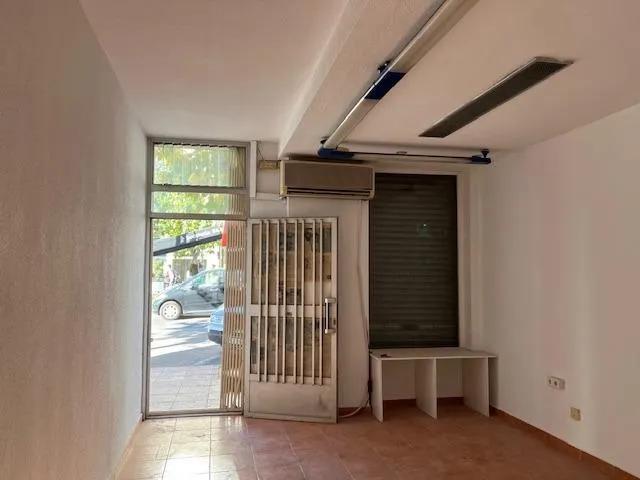 Alquiler de local comercial en el centro , próximo a la plaza circular — 8