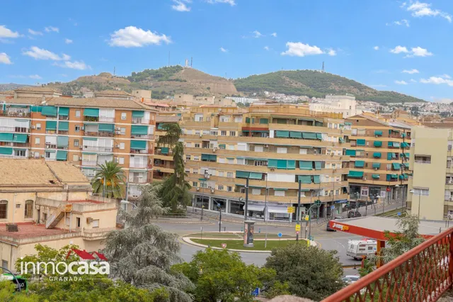 Se Vende amplio piso en  zona Villarejo, con Terraza y Vistas Despejadas — 40