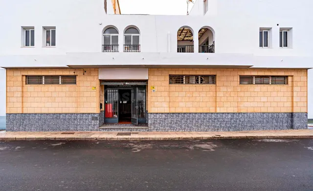 Local comercial 300m² en venta - Ejido sur — 24