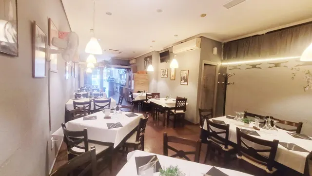 VENTA DE LOCAL RESTAURANTE CON LICENCIA DE ACTIVIDAD Y 30 AÑOS DE TRAYECTORIA EN MONCADA JUNTO CEU!! — 2