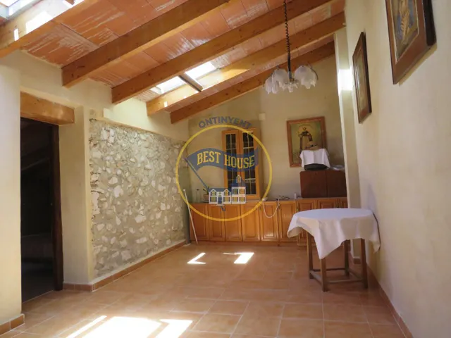 EXCLUSIVA CASA EN EL CASCO ANTIGUO DE MONTESA — 4