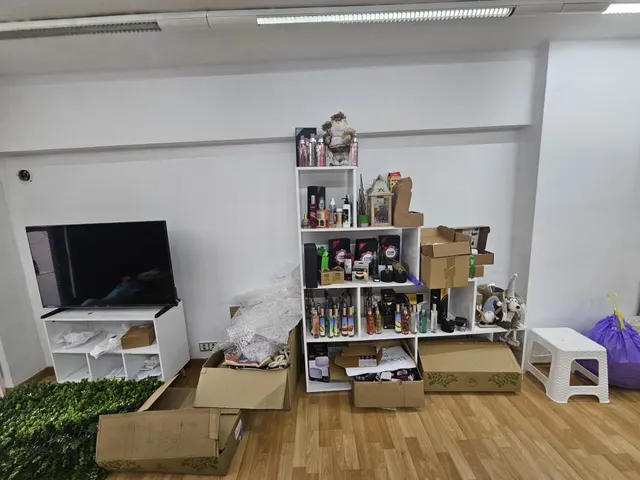 !!!!!se traspasa local comercial en plena calle centrica muy transitada en Ourense¡¡¡¡ — 24