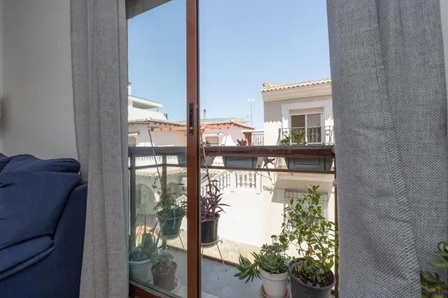 Piso con garaje en venta en Ogijares — 25