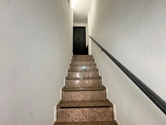 Casa con amplia cochera, terraza y patio. — 26