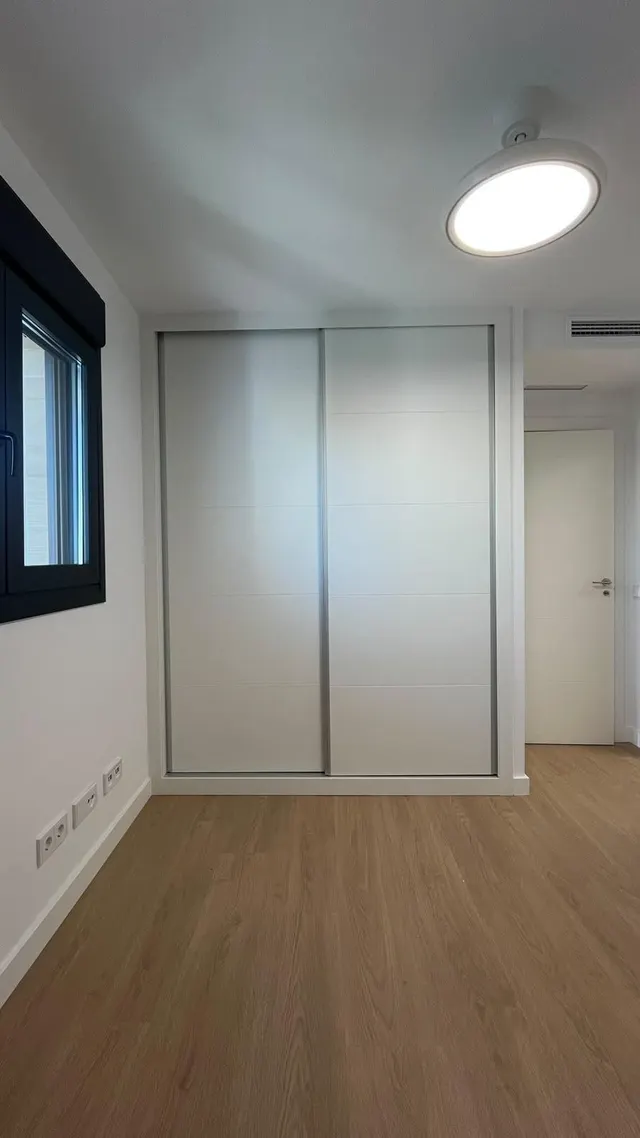 Alquiler de obra nueva con cocina con isla, balcón y piscina comunitaria — 15