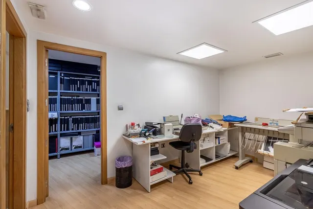 EXCLUSIVO INMUEBLE EN PLAZA DE CARRETAS, JUNTO AL EMBLEMÁTICO PASEO DEL SALÓN — 16