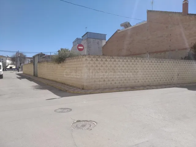 Venta de solar en Pedrera - foto 2