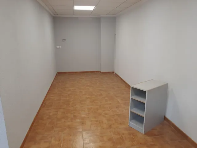 LOCAL COMERCIAL EN VENTA O ALQUILER — 8