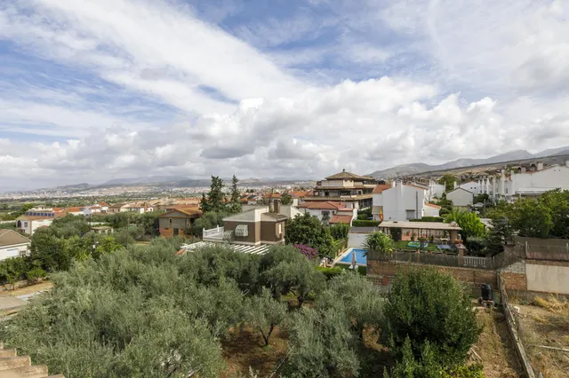 Ático en venta en La Zubia — 4