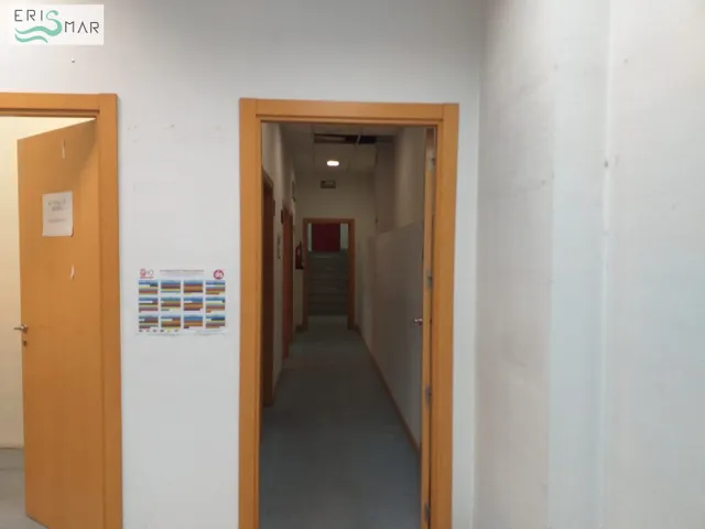LOCAL COMERCIAL EN ALQUILER Y VENTA EN NAVALCARNERO — 29