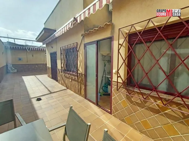 Espectacular casa reformada con patio y terraza en el centro de librilla, Murcia. — 18