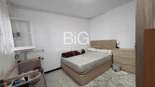 Piso en venta con inquilino en Rocafonda — 11